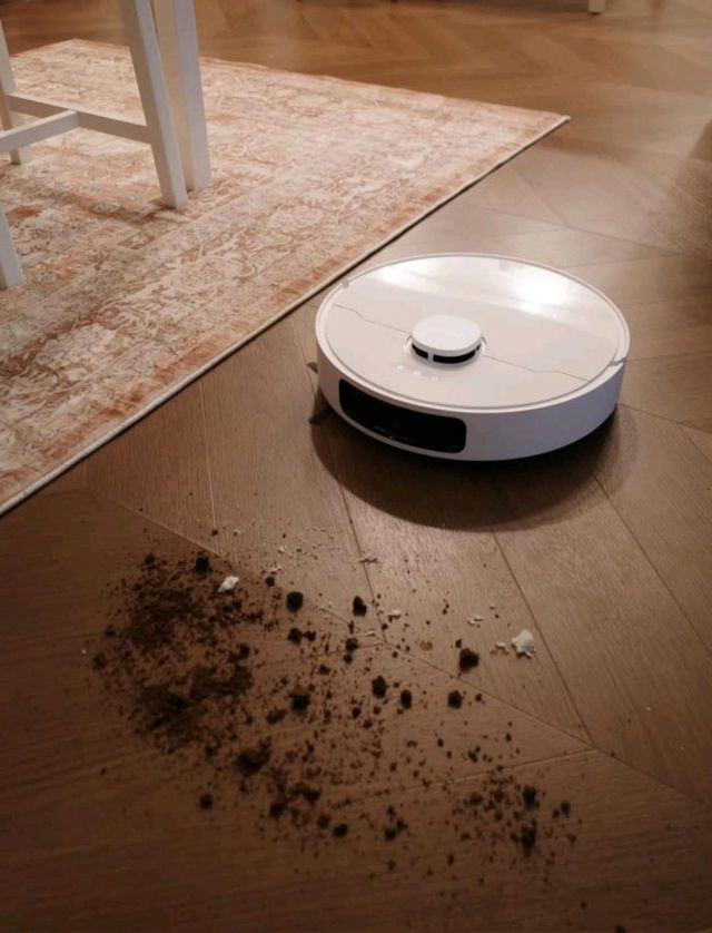 Dreame D20 Ultra Robot Vacuum