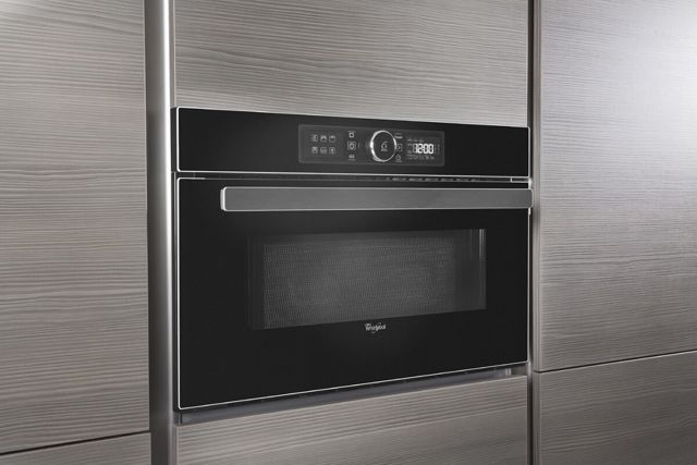 Whirlpool four micro-ondes encastrable  AMW 730 NB