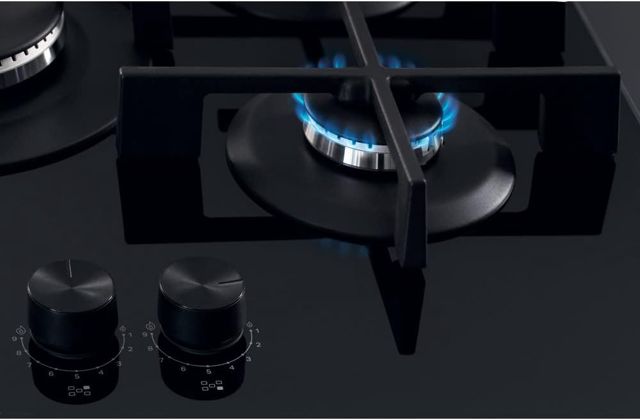 Whirlpool plaque encastrable au gaz  GOWL758NB FR