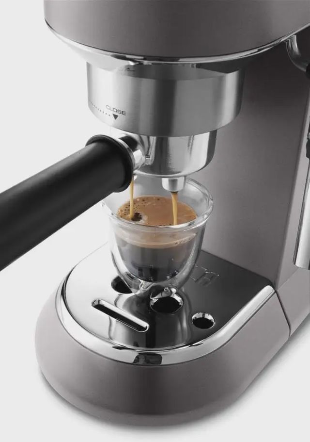 DeLonghi cafétière dedica metallics  EC785.PK
