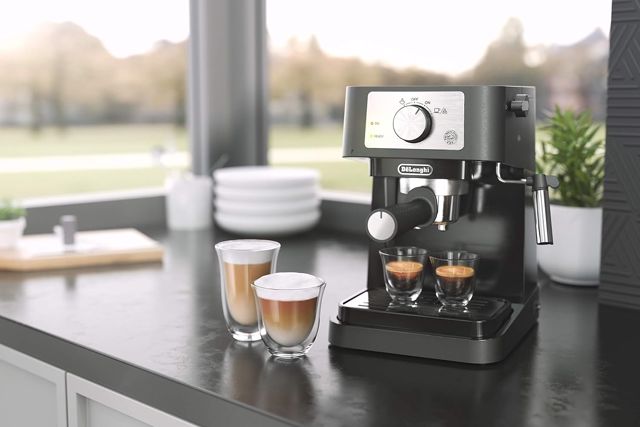 Delonghi stilosa cafétière avec mousseur  EC260.BK