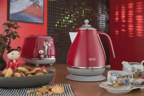 Delonghi Bouilloire  Icona Capitals KBOC2001.R 2000W
