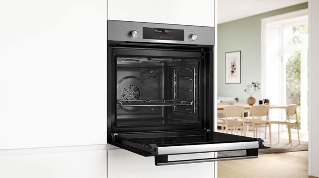 Bosch  Four  Encastrable Série 6  pyrolyse  HBG579BS3F
