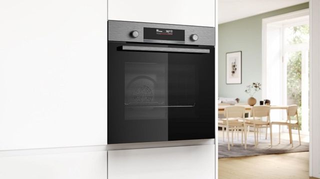 Bosch  Four  Encastrable Série 6  pyrolyse  HBG579BS3F