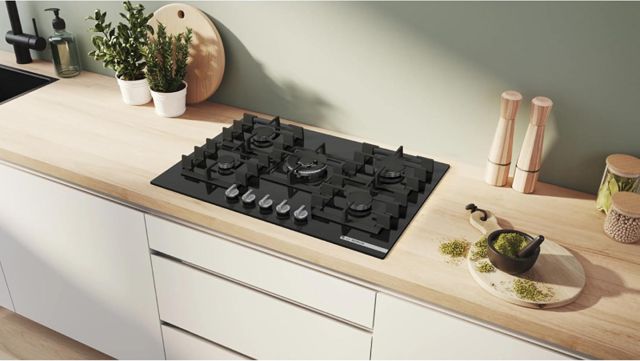 Bosch Plaque de cuisson encastrable Série 6 PPQ7A6I40  75cm