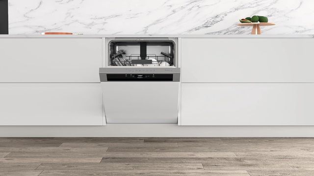 Whirlpool lave vaisselle semi encastrable 6 sens  WB6020PX
