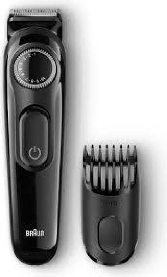 Braun  avec tondeuse à barbe BT3000