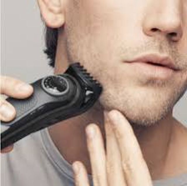 Braun  avec tondeuse à barbe BT3000